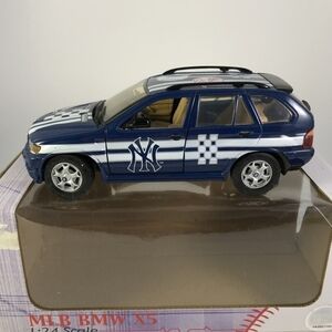 Fleer New York Yankees MLB BMW X5 die-cast model car